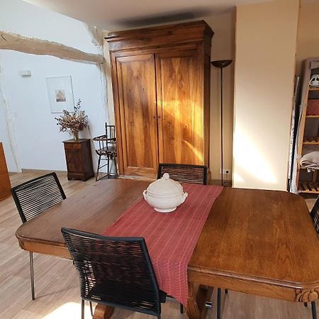 Appartement De Charme Au Coeur De ヌヴェール エクステリア 写真